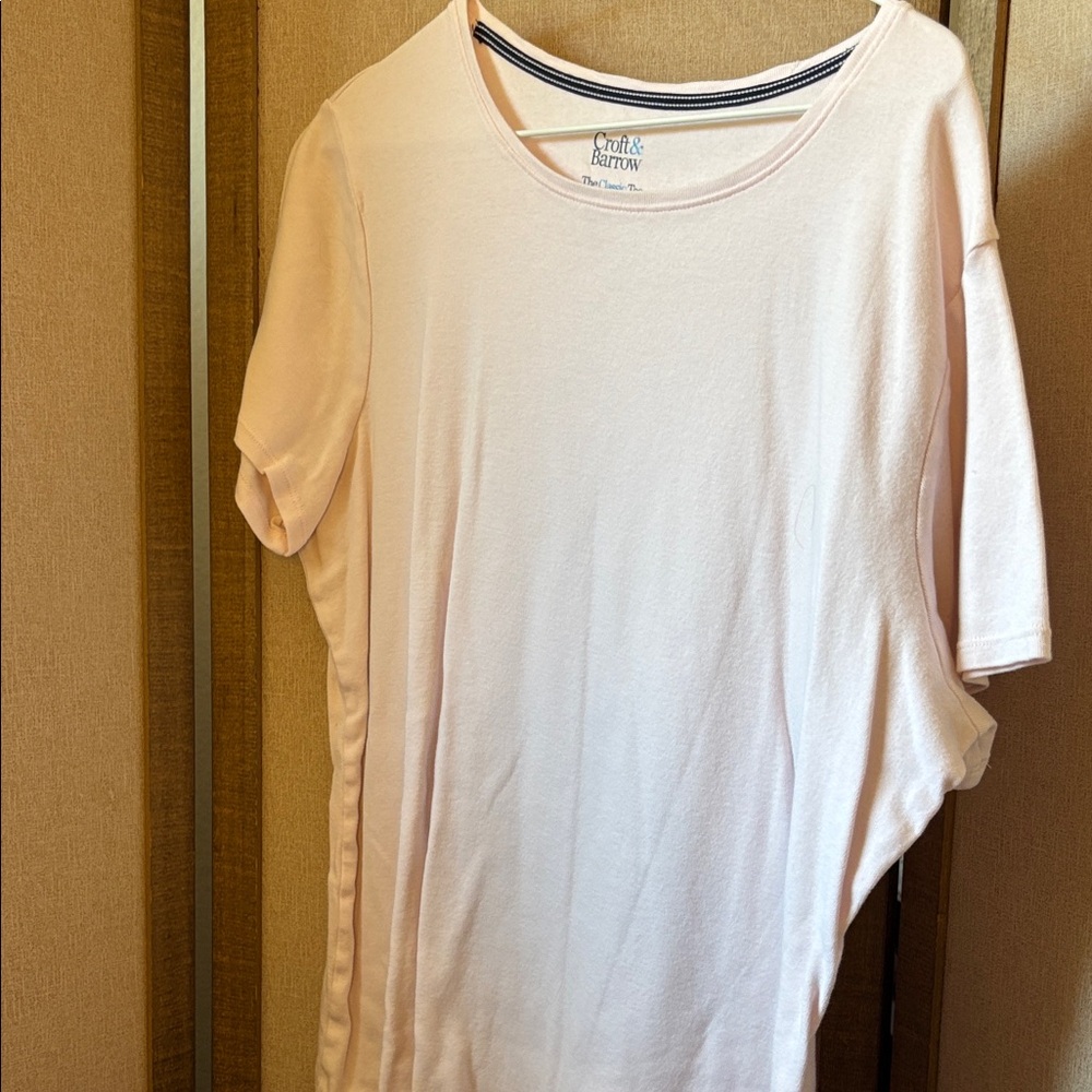 Croft & Barrow Light Pink Tee Large